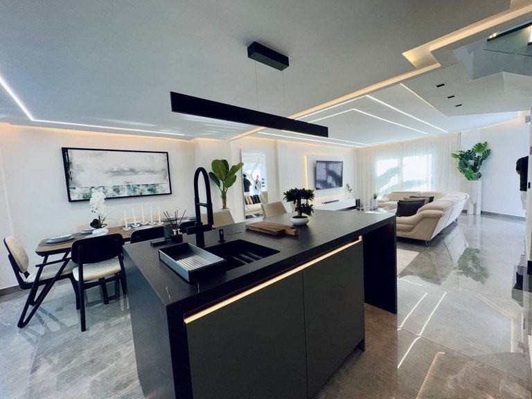 Villa for Sale in Marbella, Malaga 8