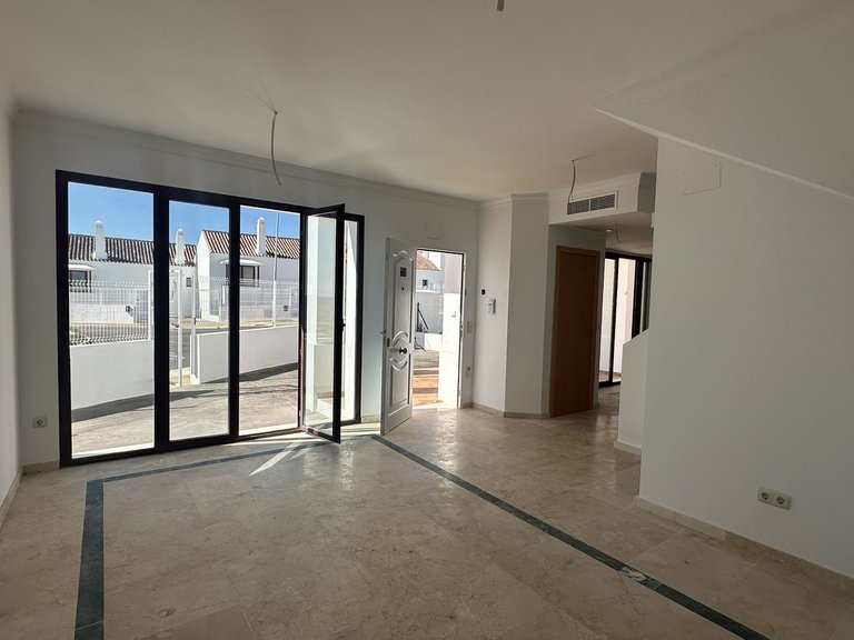 Villa for Sale in Doña Julia, Malaga 13