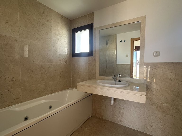 Villa for Sale in Doña Julia, Malaga 44