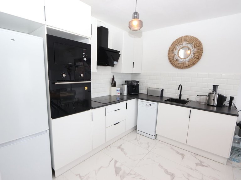 Apartment for Sale in Punta Prima, Alicante 10