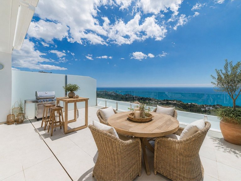 Apartment for Sale in Benalmadena, Malaga 10