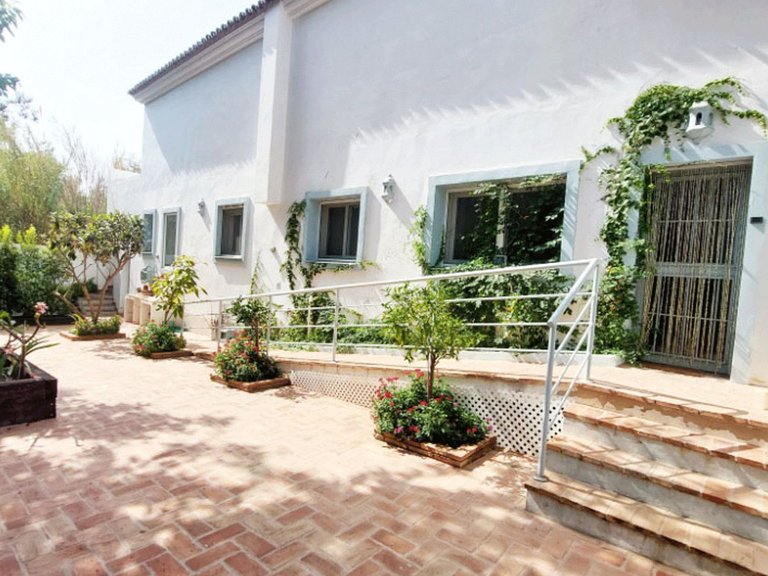 Villa for Sale in Benalmadena Costa, Malaga 33