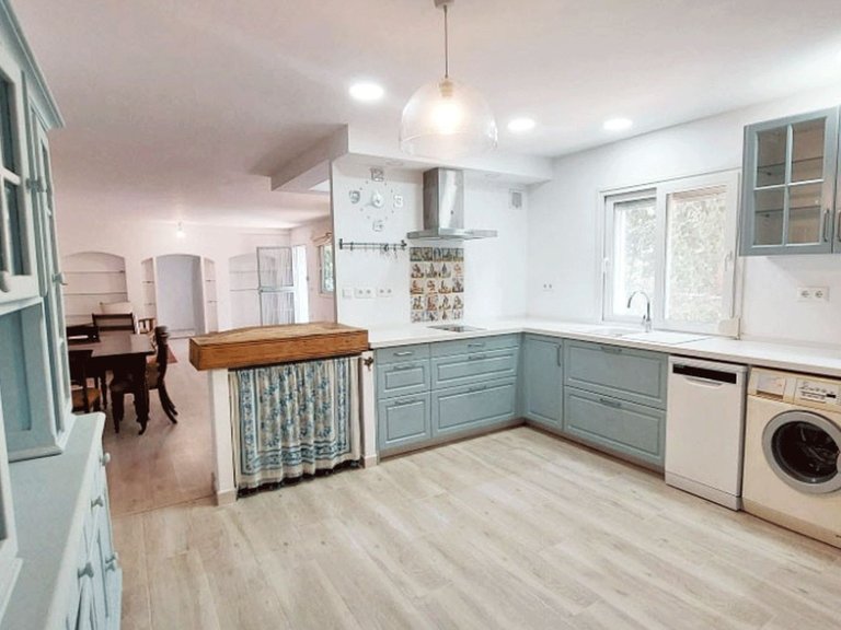 Villa for Sale in Benalmadena Costa, Malaga 4