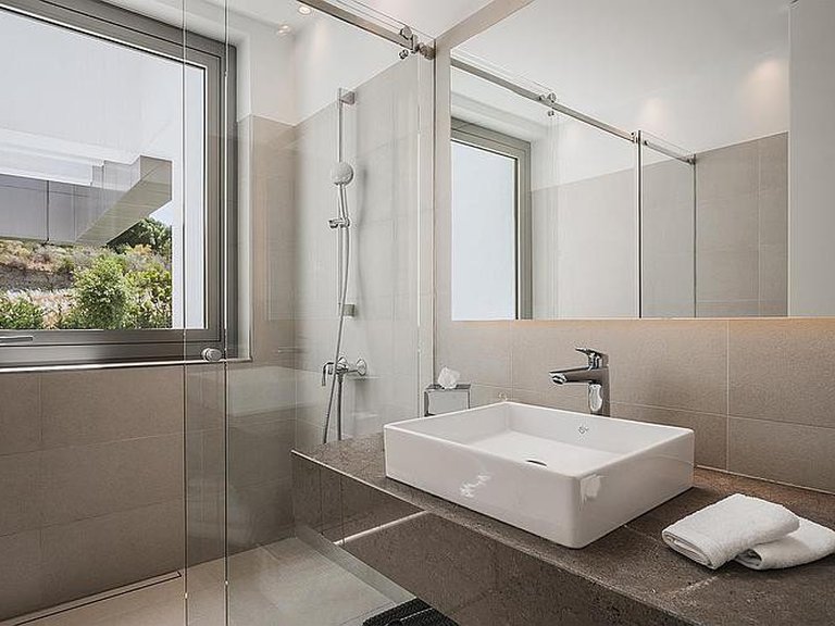 Town House for Sale in New Golden Mile, Malaga 14