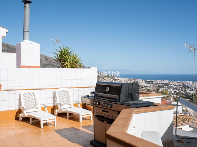 Villa for Sale in Benalmadena Pueblo, Malaga 1