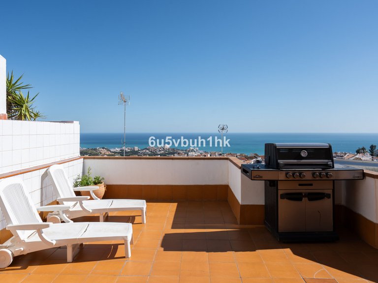 Villa for Sale in Benalmadena Pueblo, Malaga 5