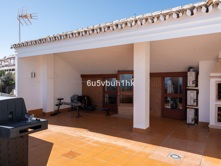 Villa for Sale in Benalmadena Pueblo, Malaga 6