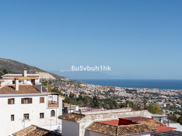 Villa for Sale in Benalmadena Pueblo, Malaga 9