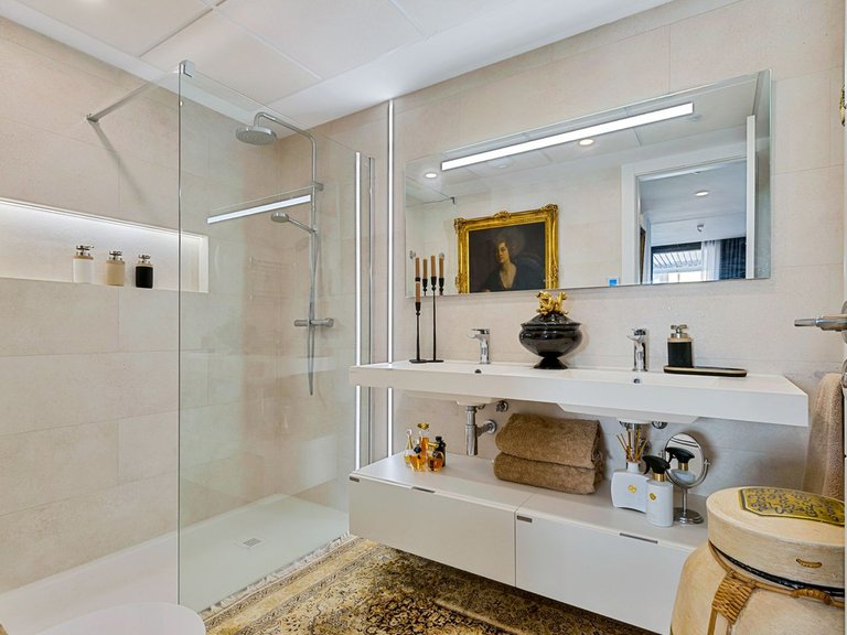 Apartment for Sale in Fuengirola, Malaga 17