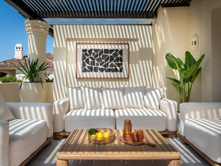 Apartment for Sale in Nueva Andalucía, Malaga 18