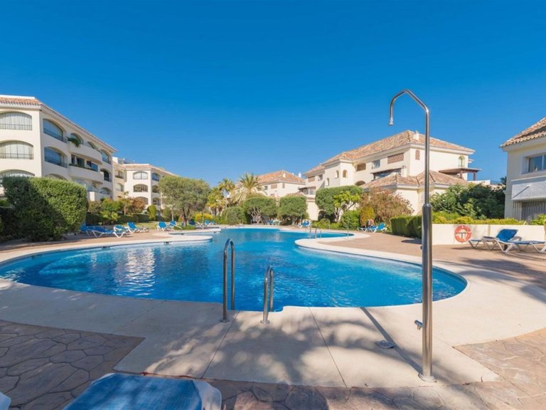 Apartment for Sale in Bahía De Marbella, Malaga 11