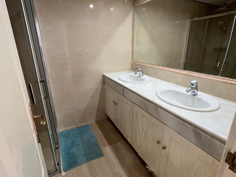 Apartment for Sale in Bahía De Marbella, Malaga 25
