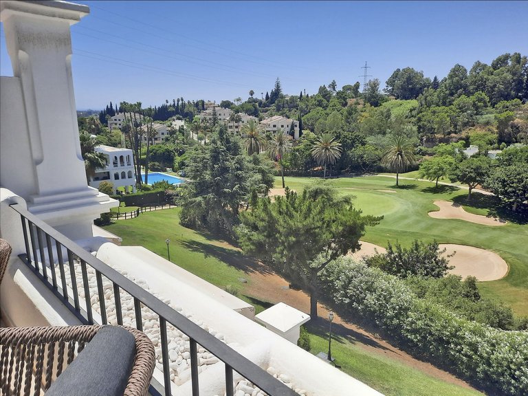 Apartment for Sale in La Quinta, Malaga 1