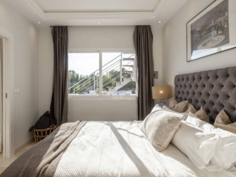 Apartment for Sale in La Quinta, Malaga 8
