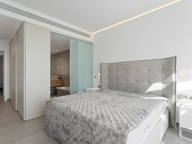 Apartment for Sale in Higueron, Malaga 16