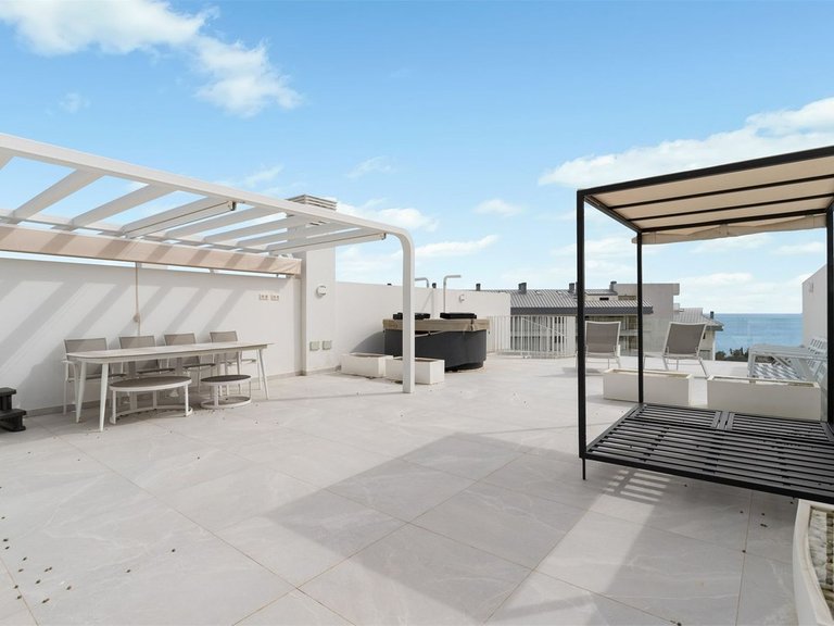 Apartment for Sale in Higueron, Malaga 4