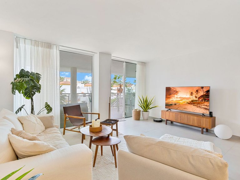 Apartment for Sale in Benalmadena Costa, Malaga 11