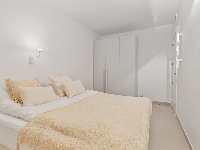 Apartment for Sale in Benalmadena Costa, Malaga 23