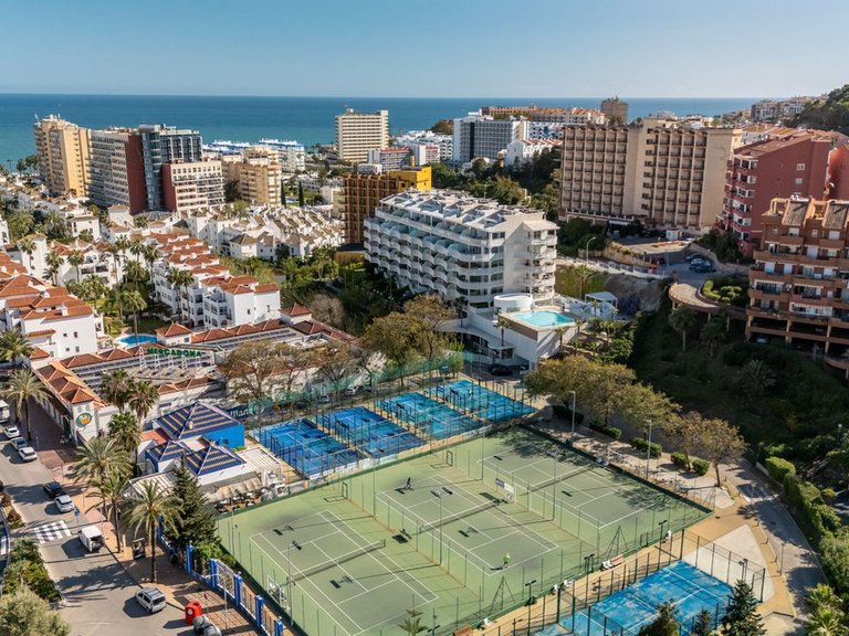 Apartment for Sale in Benalmadena Costa, Malaga 31