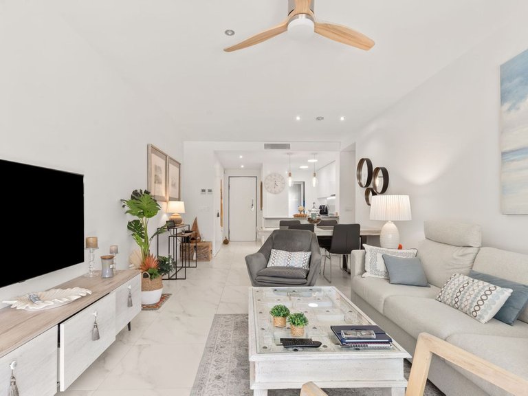 Apartment for Sale in New Golden Mile, Malaga 11