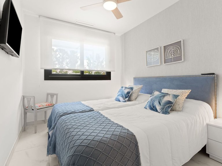 Apartment for Sale in New Golden Mile, Malaga 12