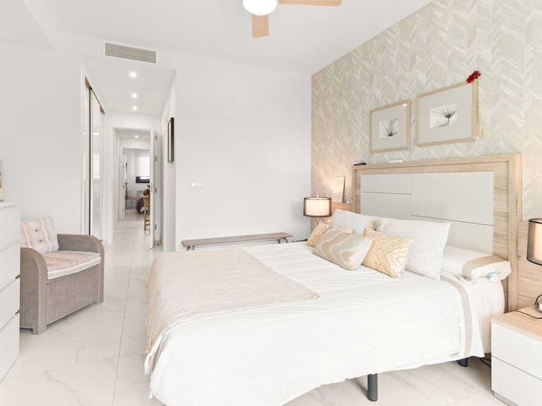Apartment for Sale in New Golden Mile, Malaga 15