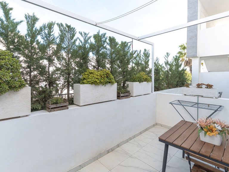 Apartment for Sale in New Golden Mile, Malaga 18