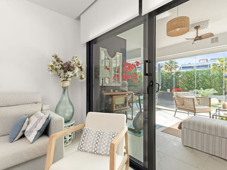 Apartment for Sale in New Golden Mile, Malaga 20