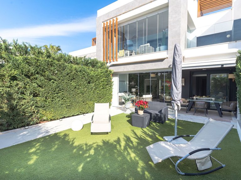 Apartment for Sale in New Golden Mile, Malaga 21