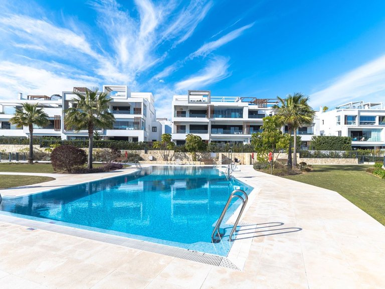 Apartment for Sale in New Golden Mile, Malaga 23