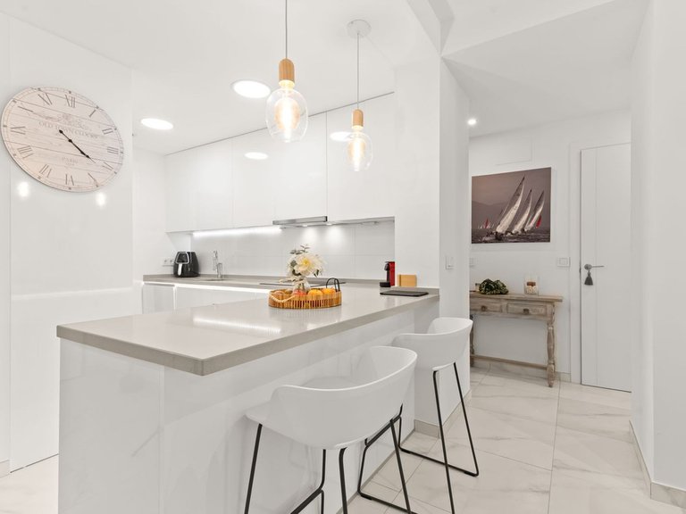 Apartment for Sale in New Golden Mile, Malaga 5