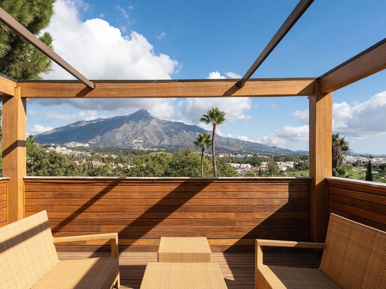 Villa for Sale in Nueva Andalucía, Malaga 26