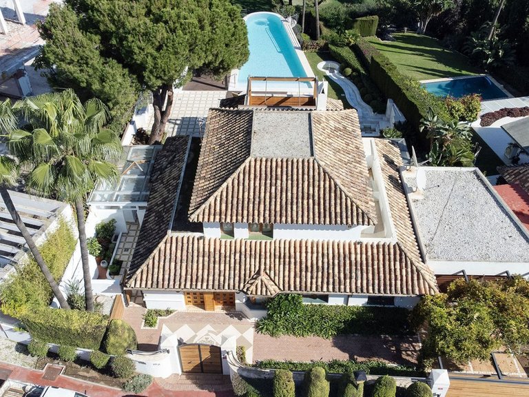 Villa for Sale in Nueva Andalucía, Malaga 42