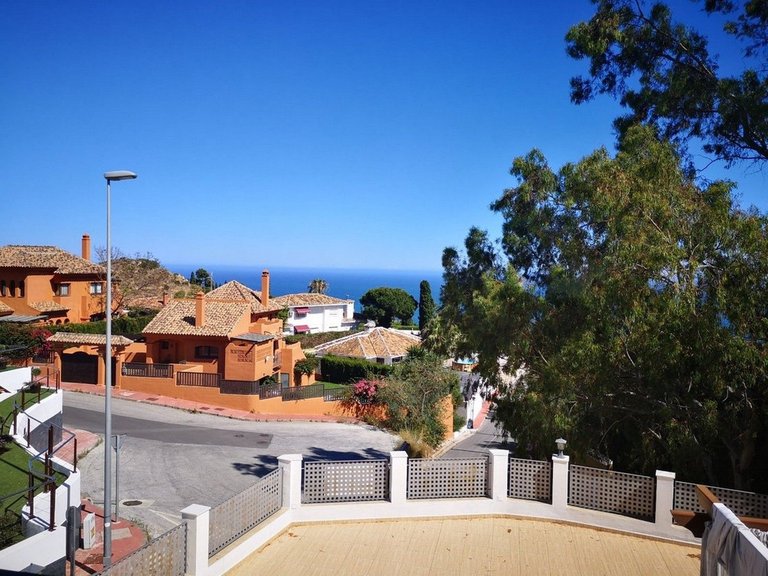 Villa for Sale in Benalmadena, Malaga 1