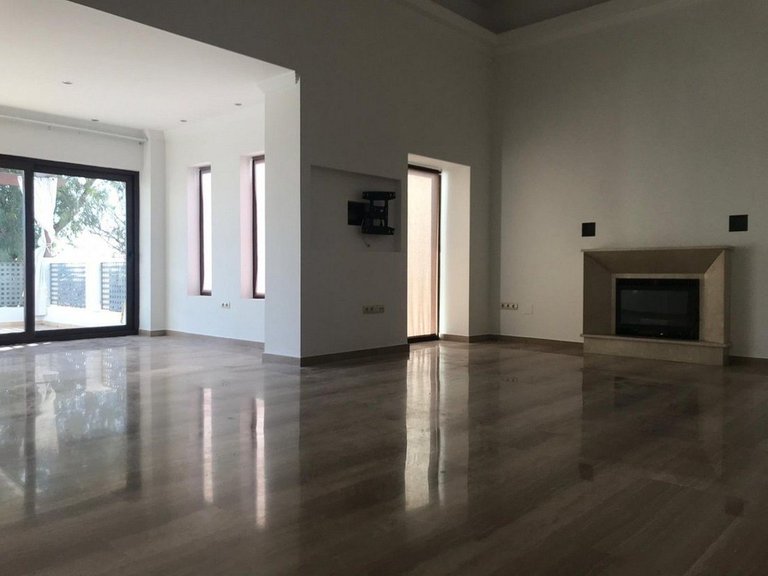 Villa for Sale in Benalmadena, Malaga 10