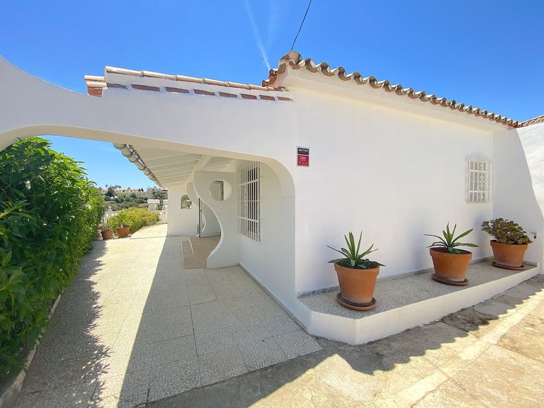 Villa for Sale in Costa del Sol Fuengirola, Malaga 2