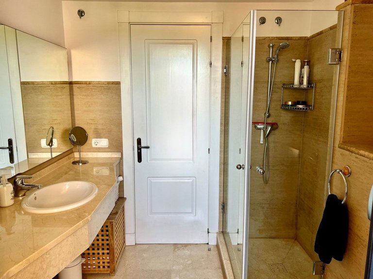 Apartment for Sale in Calahonda, Malaga 10