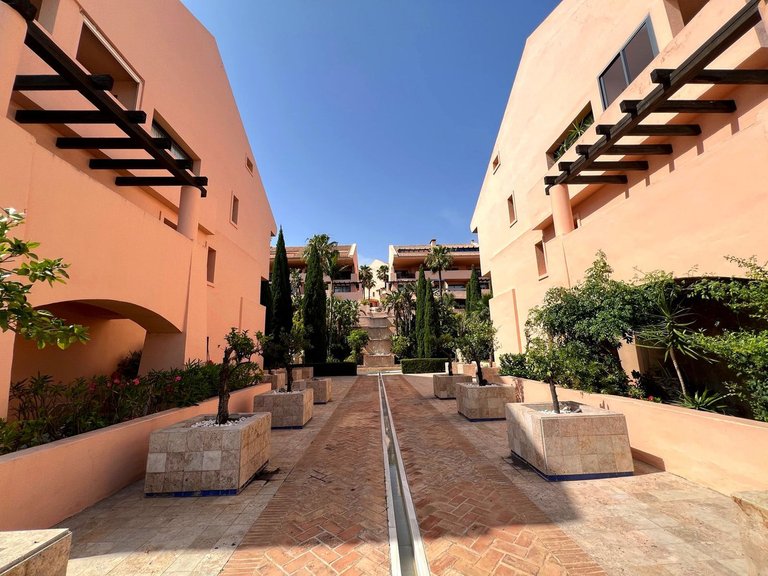Apartment for Sale in Calahonda, Malaga 25