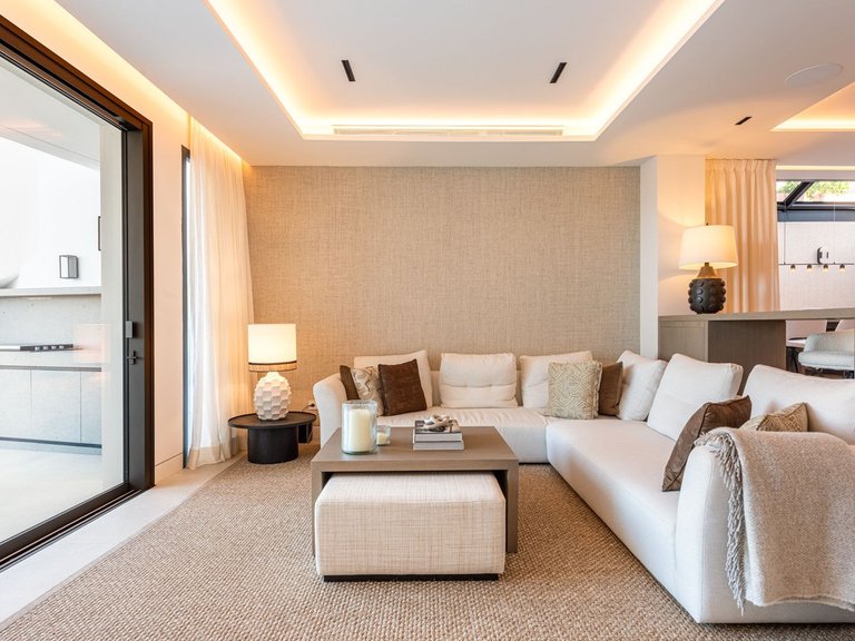 Villa for Sale in Altos De Los Monteros, Malaga 3