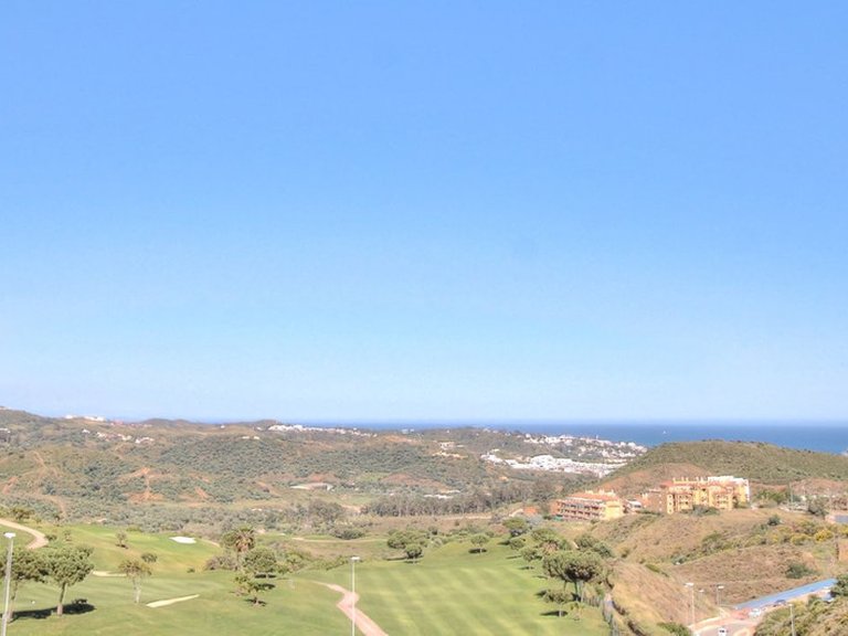 Apartment for Sale in Calanova Golf, Malaga 2