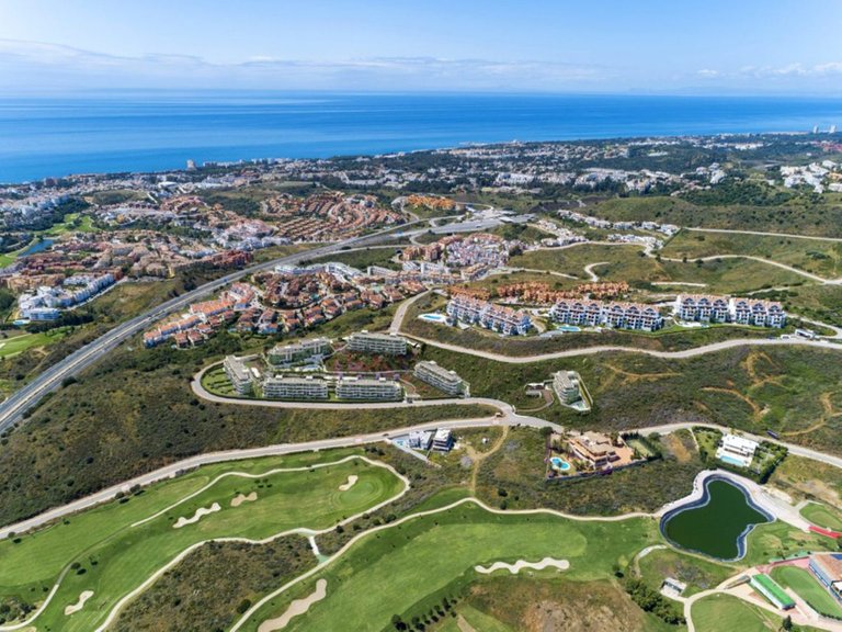 Apartment for Sale in Calanova Golf, Malaga 24