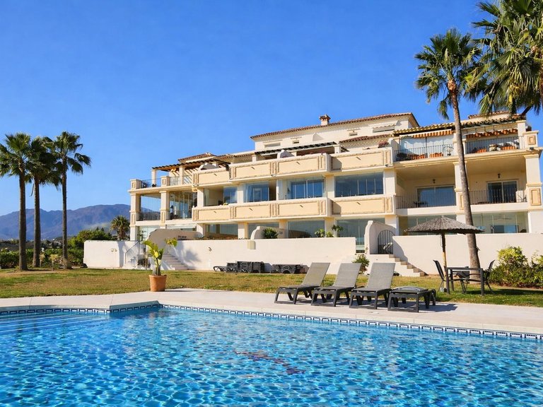 Apartment for Sale in Selwo, Malaga 4