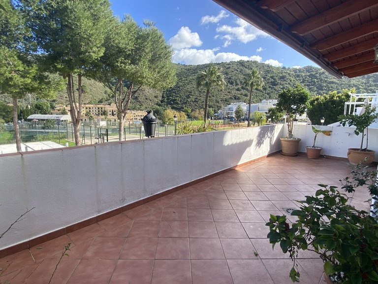 Apartment for Sale in Costa del Sol, Benahavís, Malaga 1