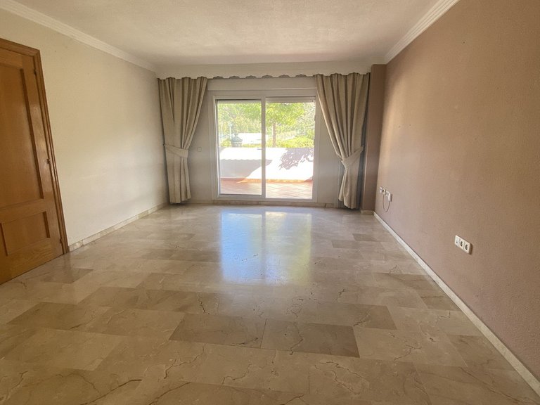 Apartment for Sale in Costa del Sol, Benahavís, Malaga 8