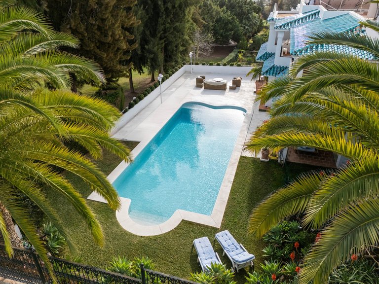Villa for Sale in La Quinta, Malaga 19