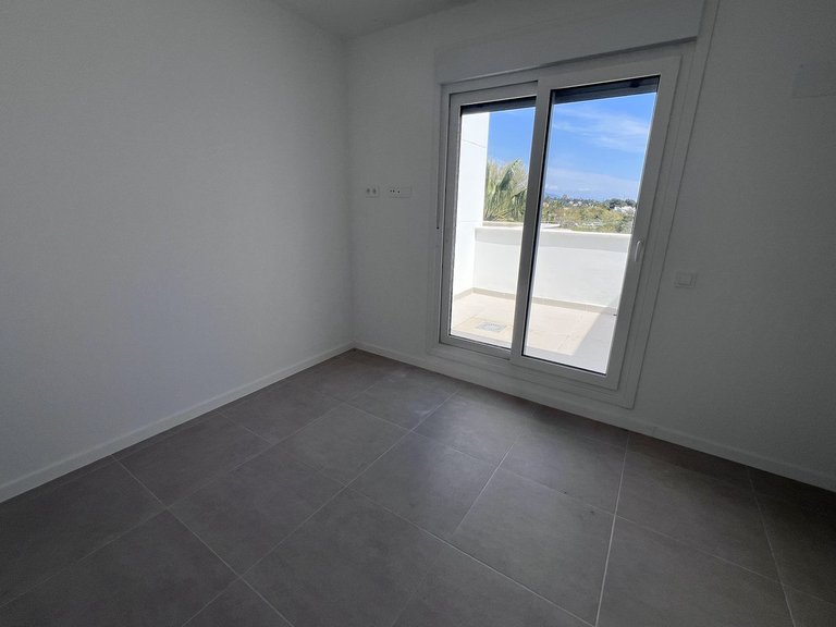 Apartment for Sale in Bel Air, Malaga 8