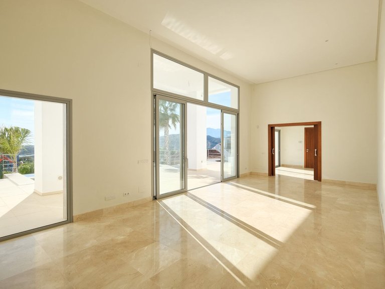 Villa for Sale in Benahavís, Malaga 17