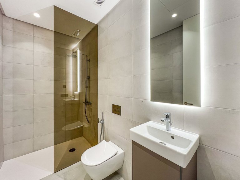 Villa for Sale in The Golden Mile, Malaga 37