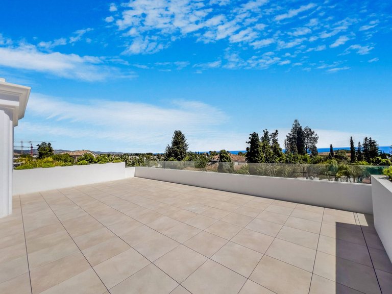 Villa for Sale in The Golden Mile, Malaga 46