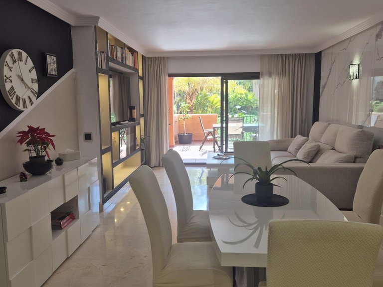 Apartment for Sale in Los Flamingos, Malaga 10